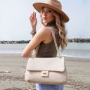 Elettra Borsa al Hombro en Piel Suave Negro TL142353