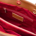 Skye Borsa al Hombro en Piel Suave y Cartera en Piel con Cremallera en el Contorno Cognac TL142606