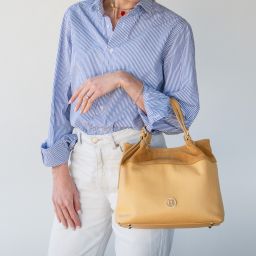 Diade Bolso Shopping en Piel Suave Amarillo TL142587